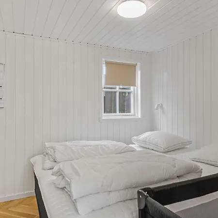 2 Bedroom Lovely In *