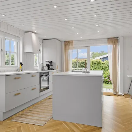 Holiday home Beautiful In With House Sea View